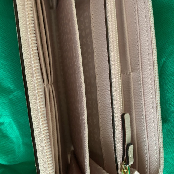 Kate Spade light pink wallet - Picture 11 of 12